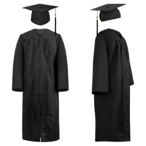 Ensemble de Toge Universitaire avec Mortier - Élégance et Tradition